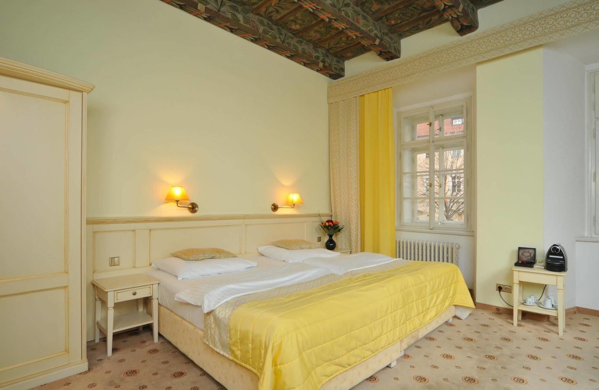 Royal Residence Ungelt Prag Exterior foto